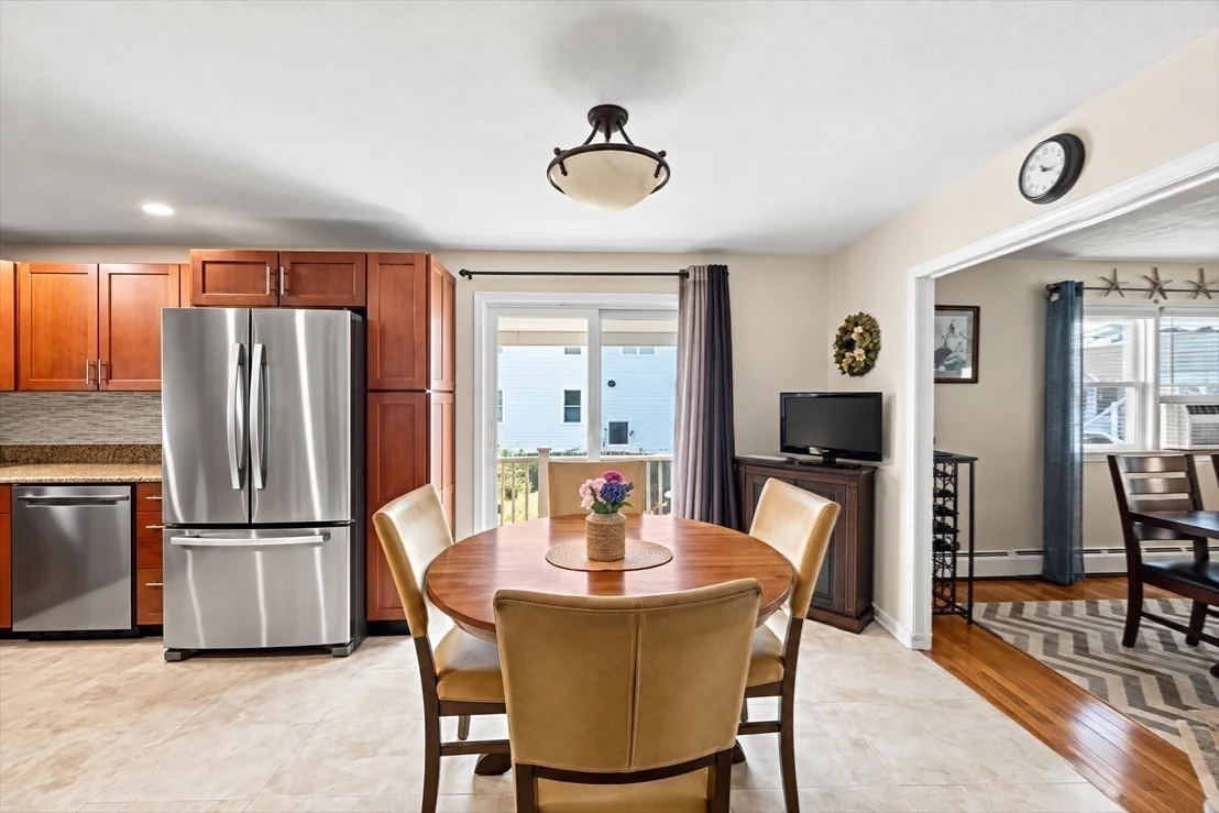Photo of 81 Warfield Avenue