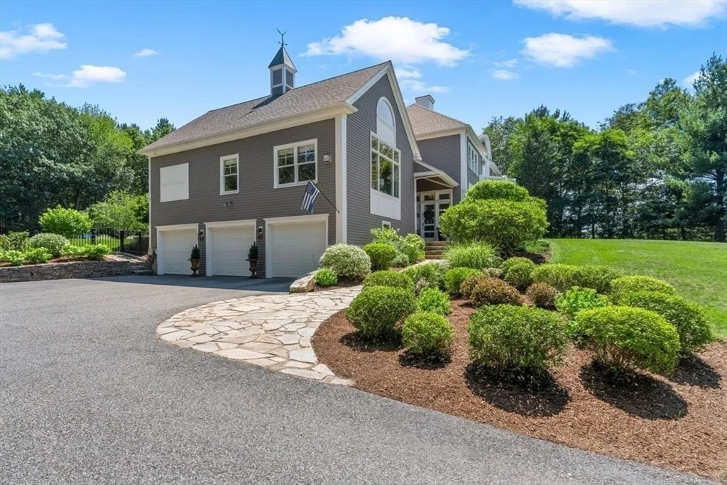 Photo of 26 Fox Hill Cir