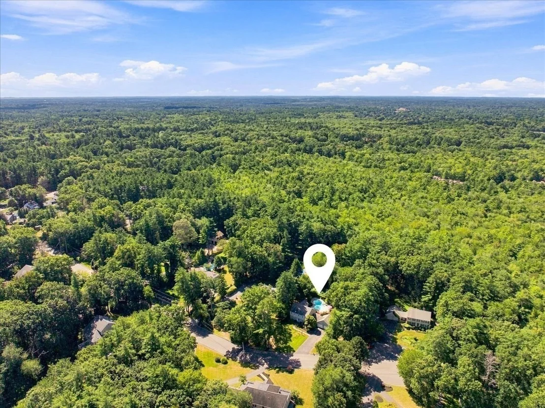 Photo of 293 Mayflower Cir