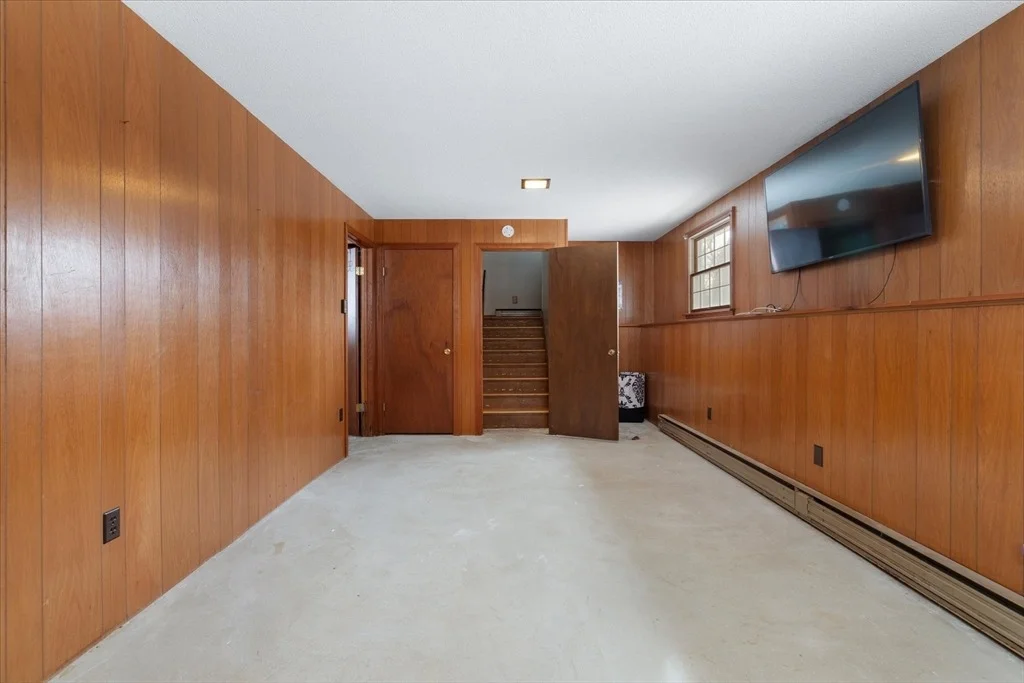 Photo of 65 Lakeview Ave