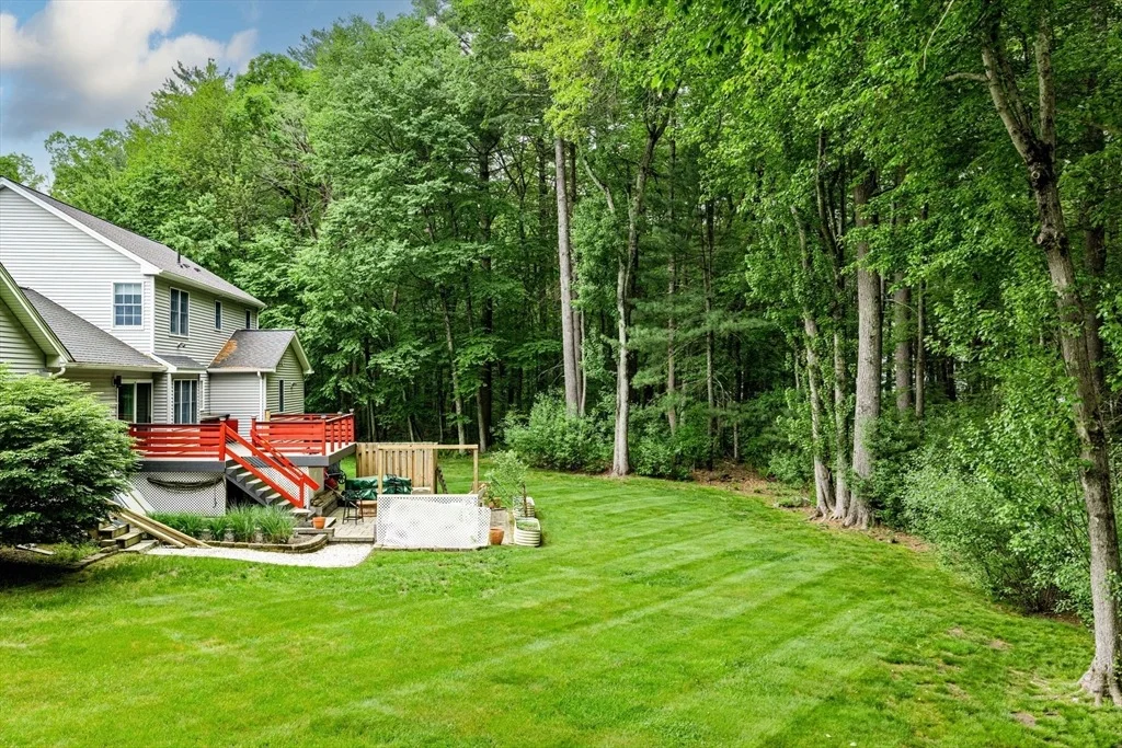 Photo of 19 Overlook Dr