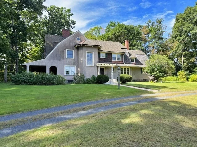Photo of 230 North Main