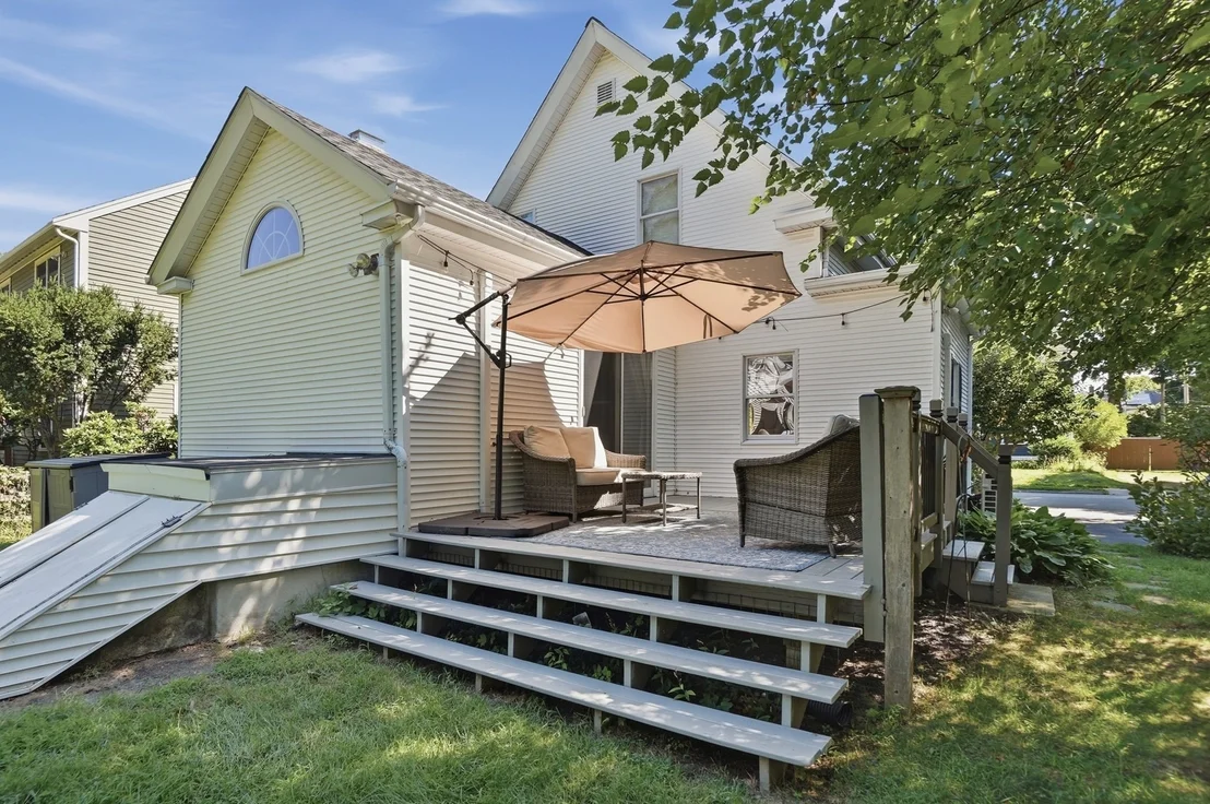 Photo of 19 Forest Avenue