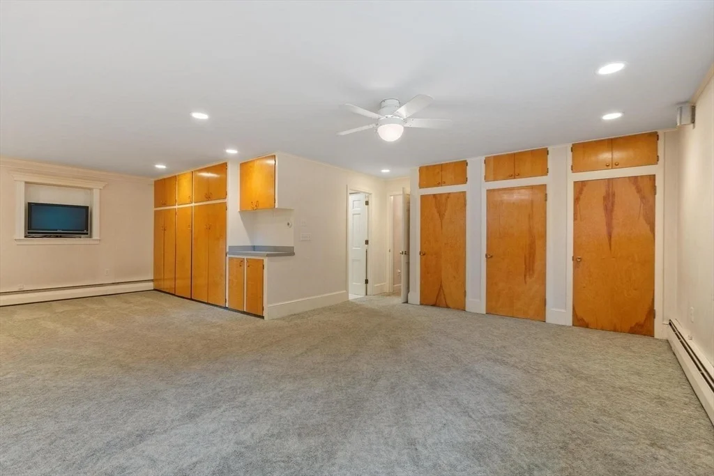 Photo of 305 High St Ext