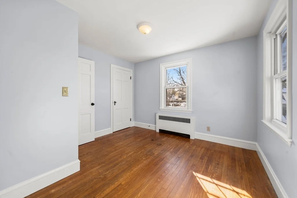 Photo of 25 Newfield Ave