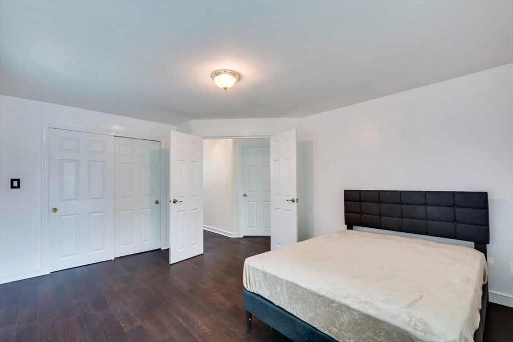 Photo of 87 - Clare Ave