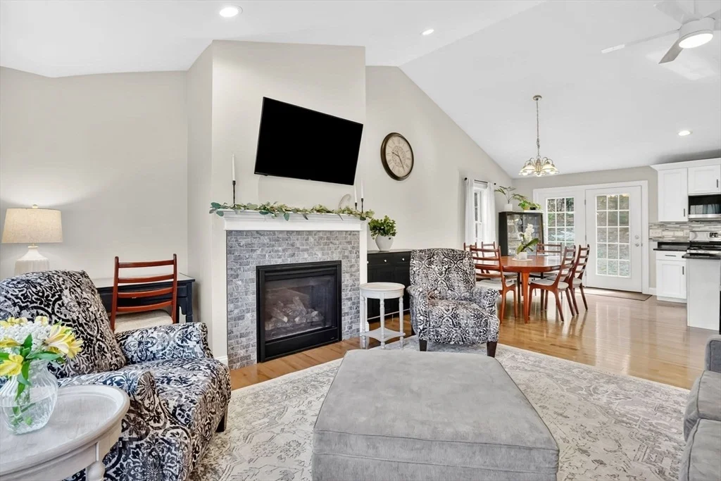Photo of 301 Podunk Rd