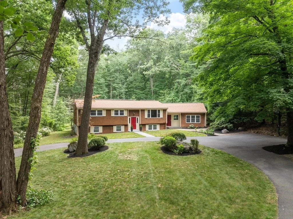 Photo of 67 Quaker Ln