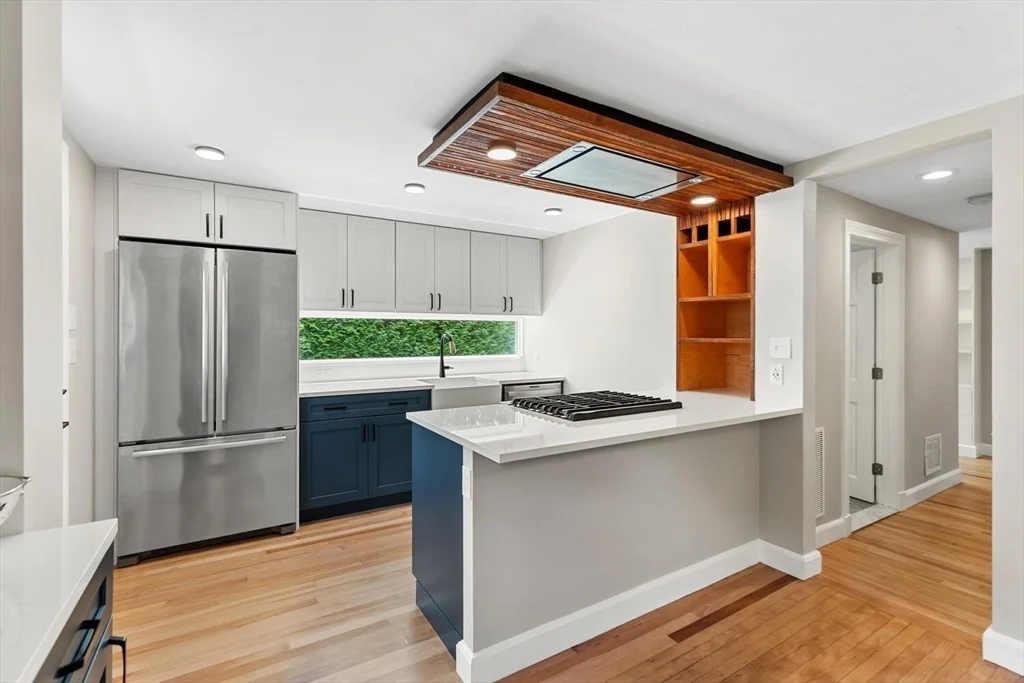 Photo of 10 Wolcott St