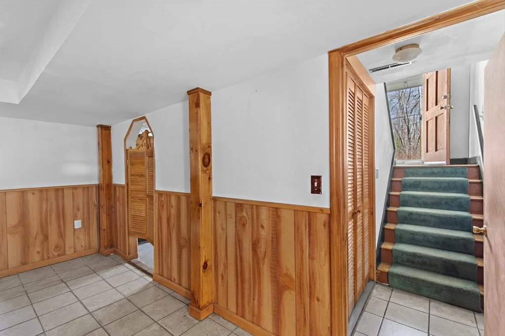 Photo of 11 Winnetuxet Rd
