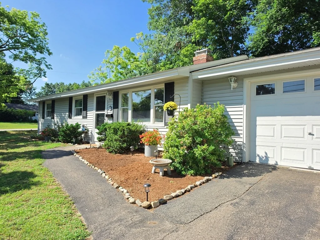 Photo of 41 Anderson Rd