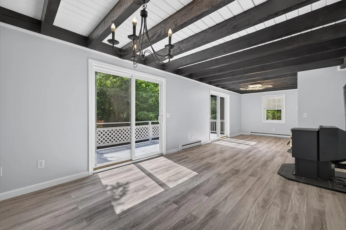 Photo of 37 Breakneck Rd