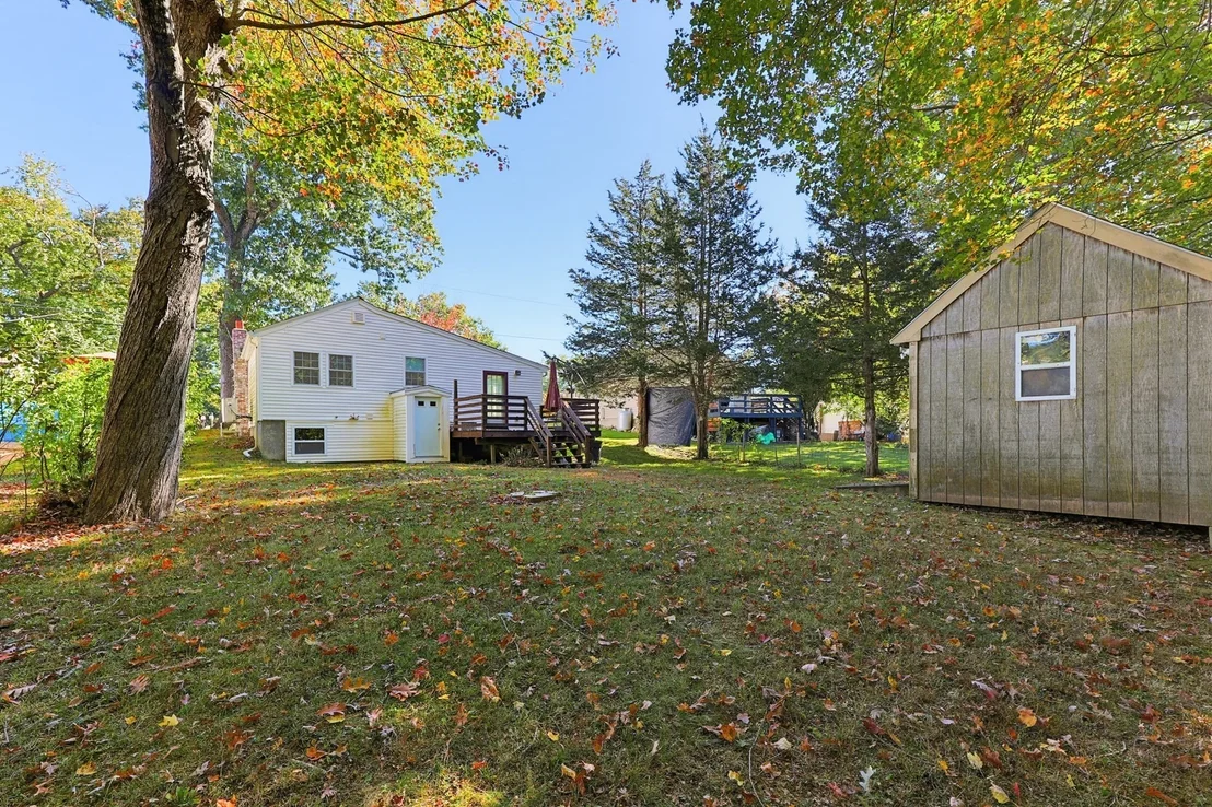 Photo of 116 Lakeshore Dr