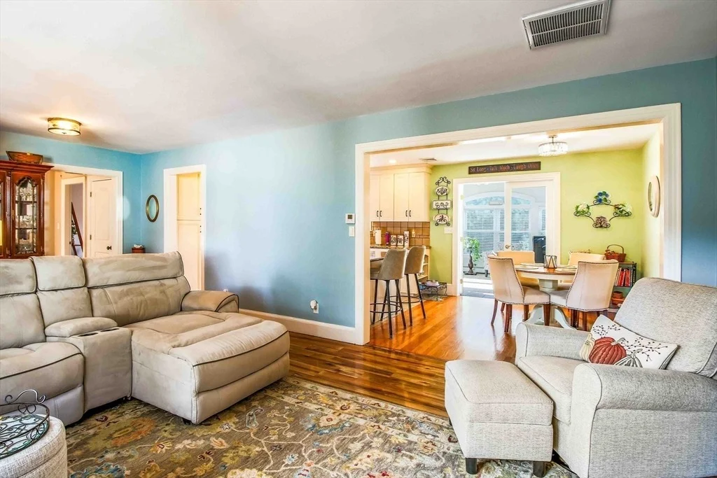 Photo of 267 Canton St