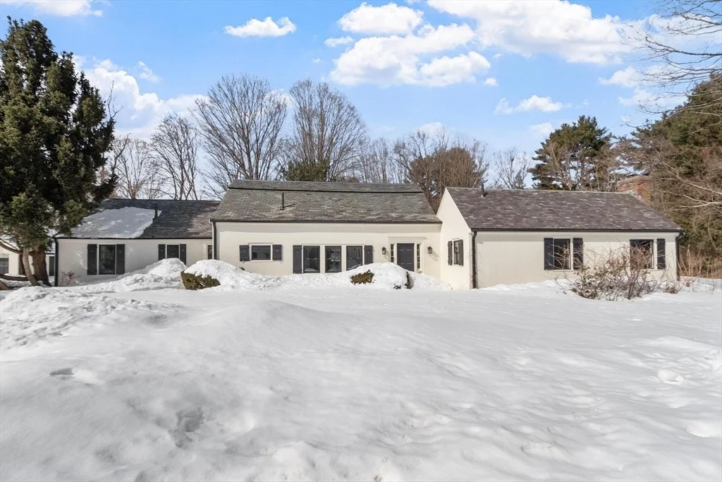 Photo of 401 Belknap Rd