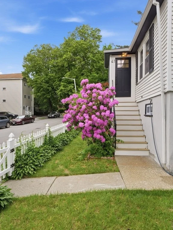 Photo of 41 Bridgeport St