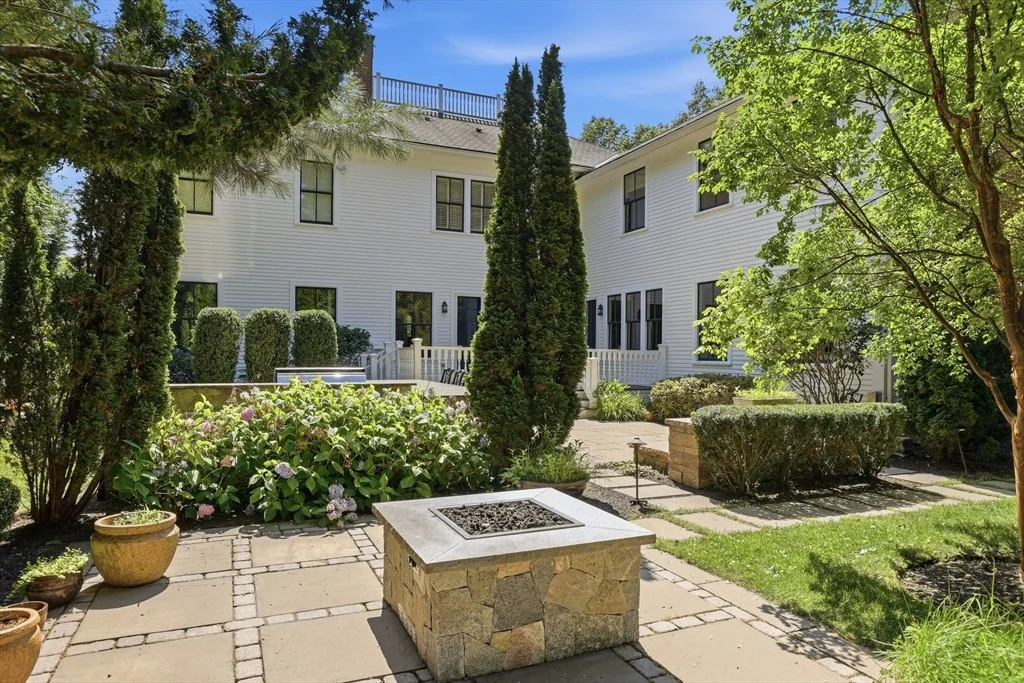 Photo of 23 Burroughs Road
