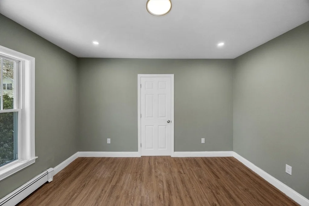 Photo of 5 Lombard Ave