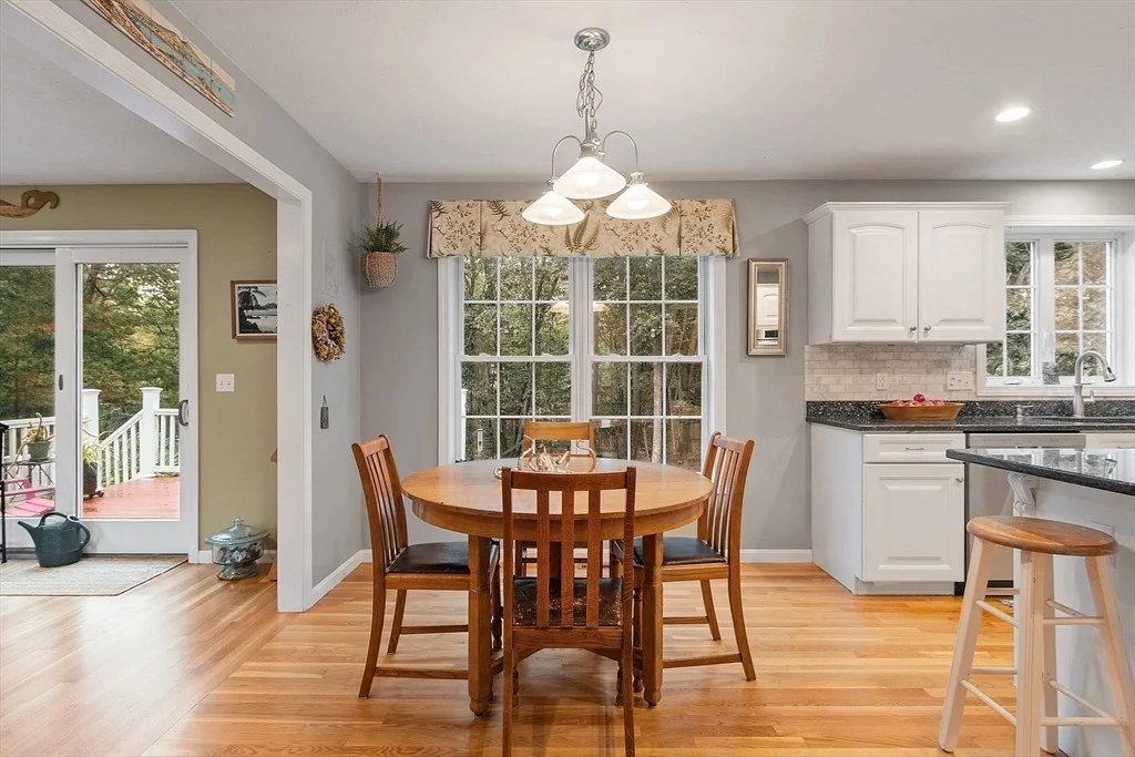 Photo of 6 Winterberry Ln