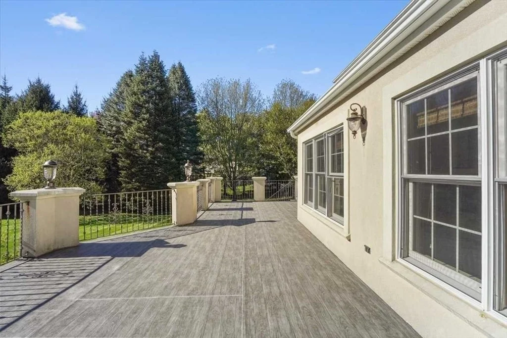 Photo of 12 Arrowhead Lane