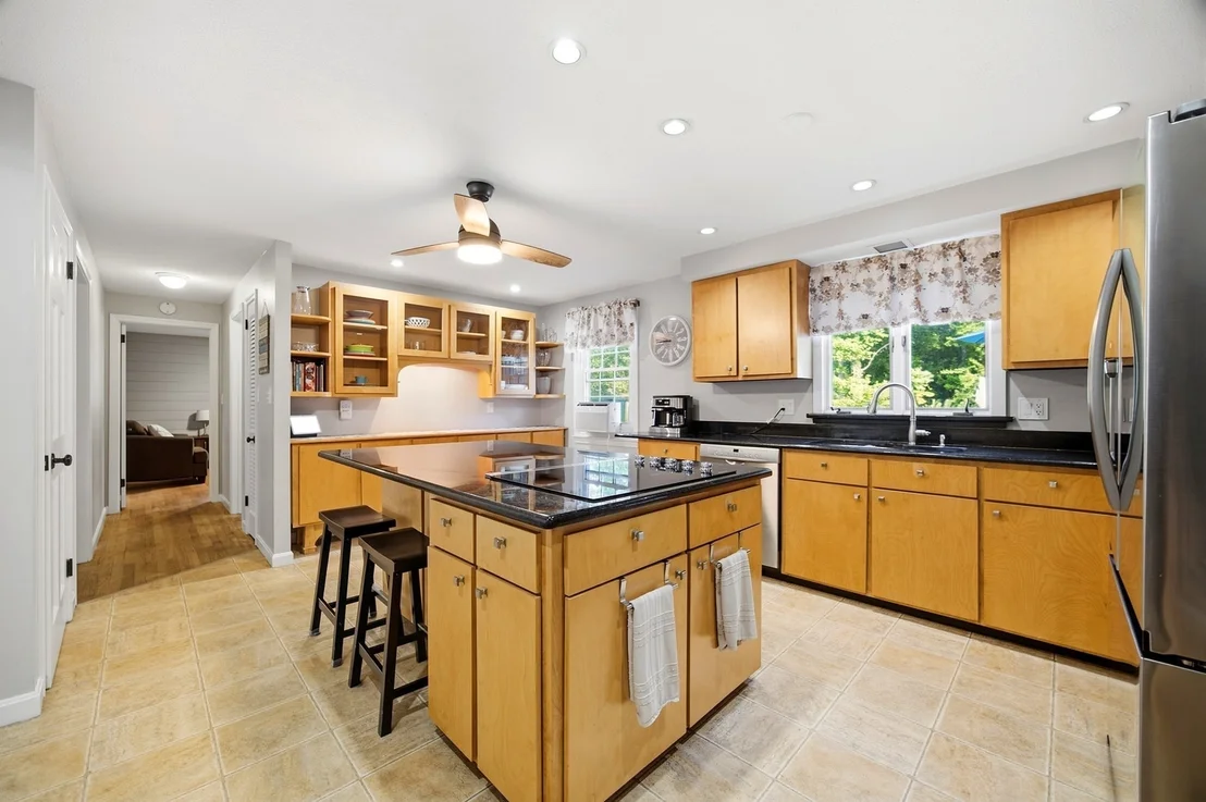 Photo of 291 Steiger Dr