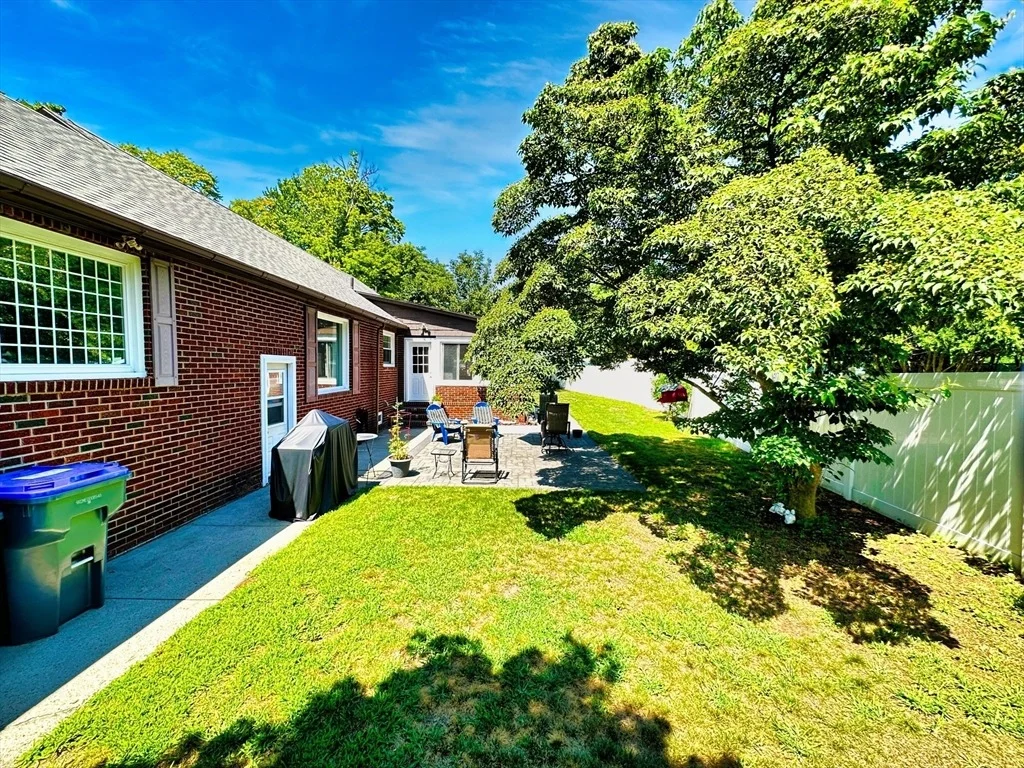 Photo of 24 Locust Rd