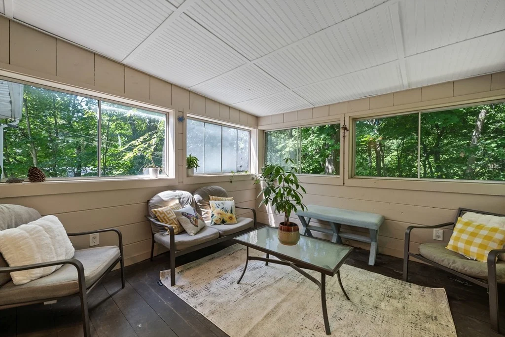 Photo of 28 Greybert Ln