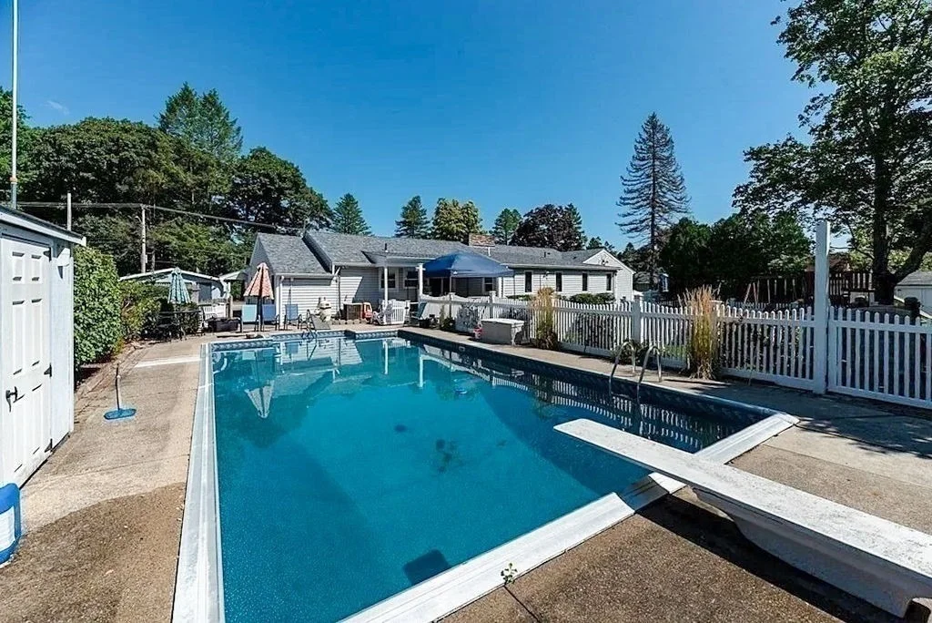 Photo of 8 Rathbun Willard Drive
