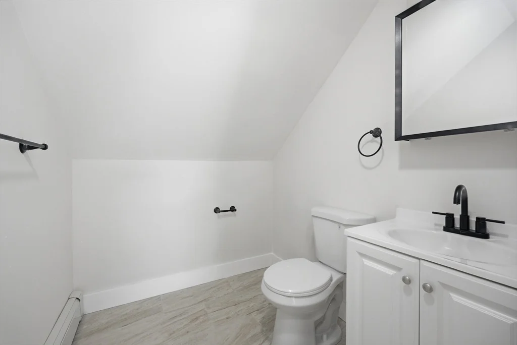 Photo of 323 Spring St