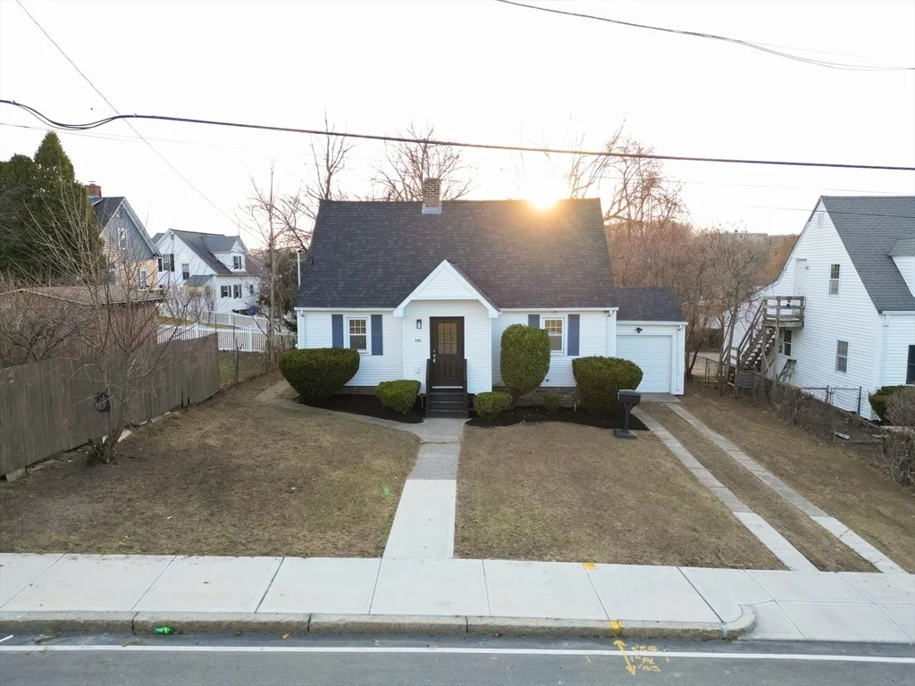 Photo of 1 Triangle St.