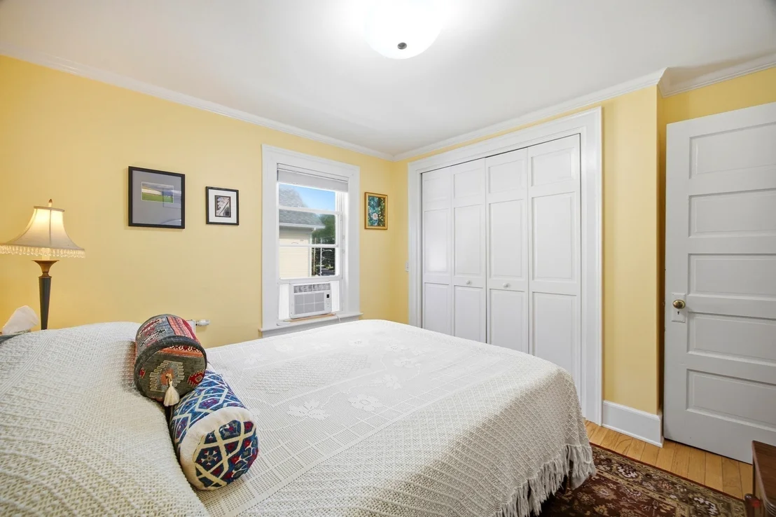 Photo of 211 Crescent St