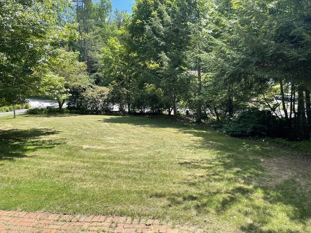 Photo of 10 Crowningshield  Drive