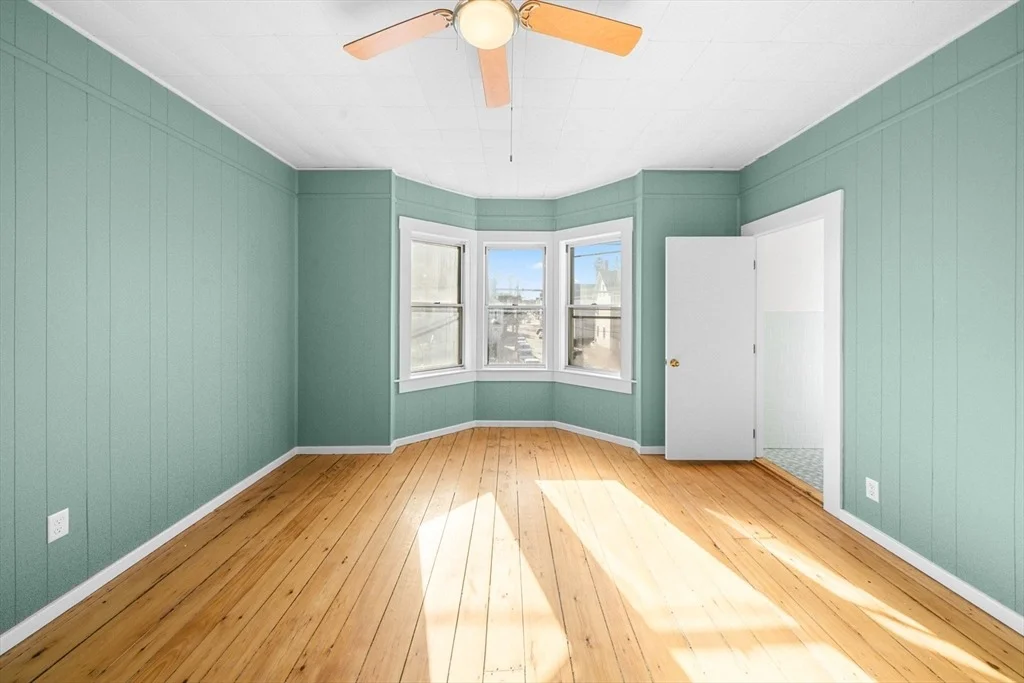 Photo of 482 Snell St