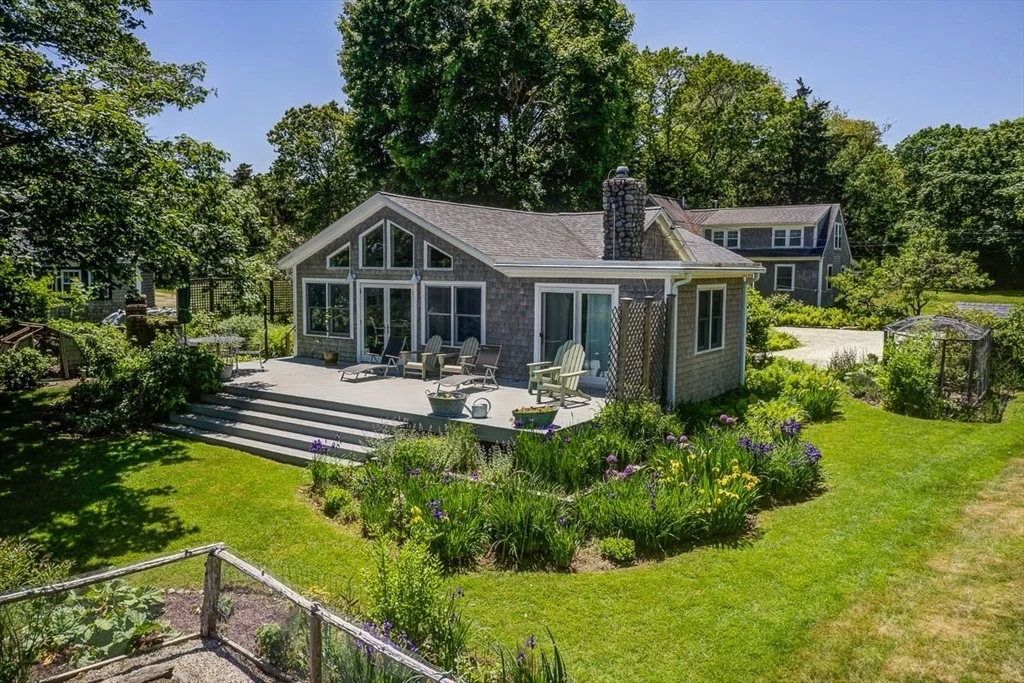Photo of 1518 Drift Road
