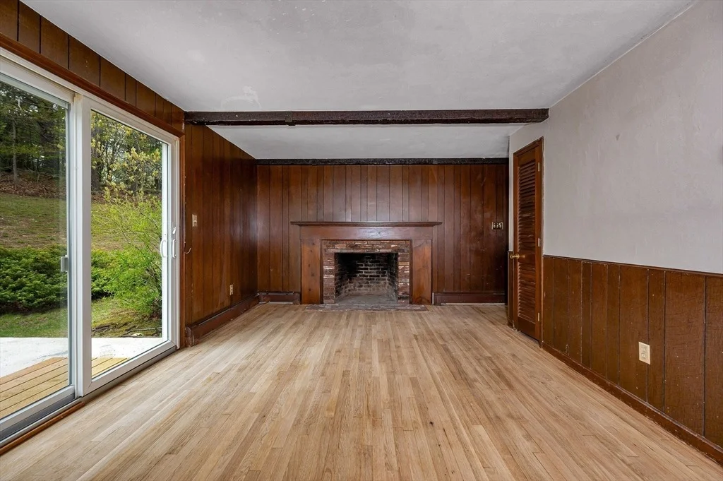 Photo of 104 Meadowview Road
