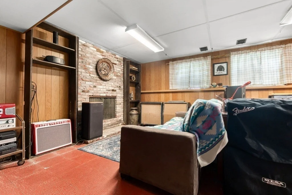 Photo of 14 Paulette Dr