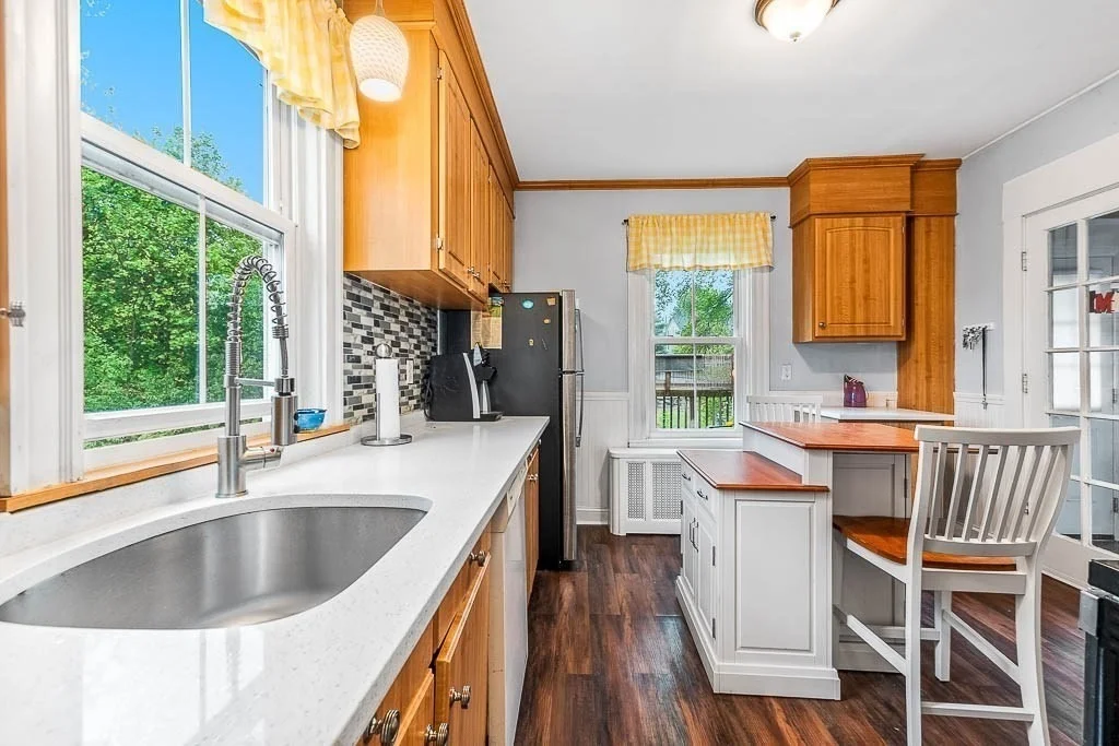 Photo of 85 Emmett Avenue