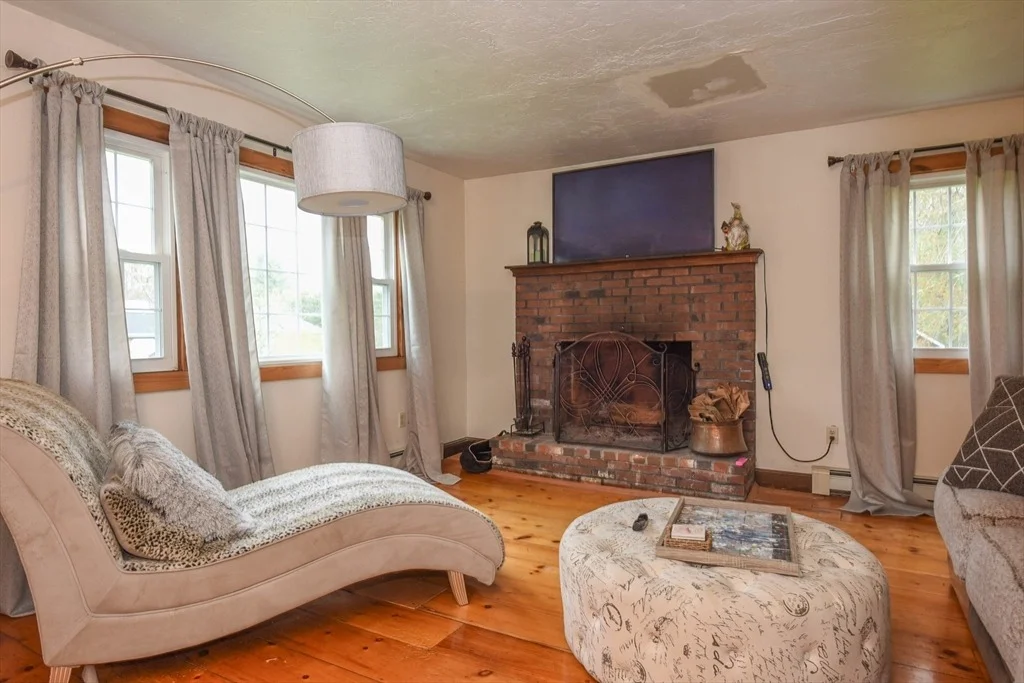Photo of 325 River Street