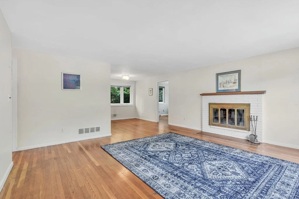 Photo of 10 Westview Rd