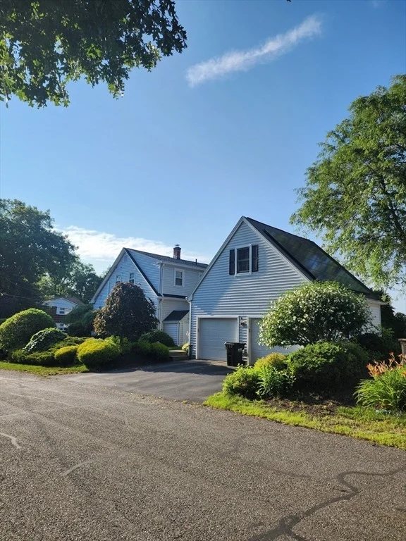 Photo of 39 Everett Ave