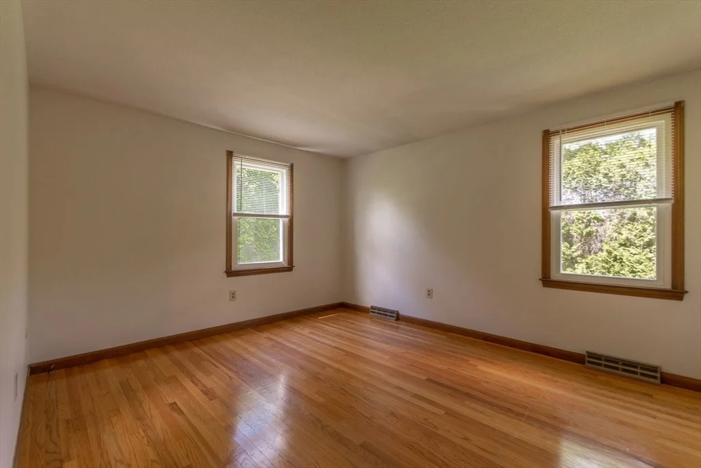 Photo of 629 River Road