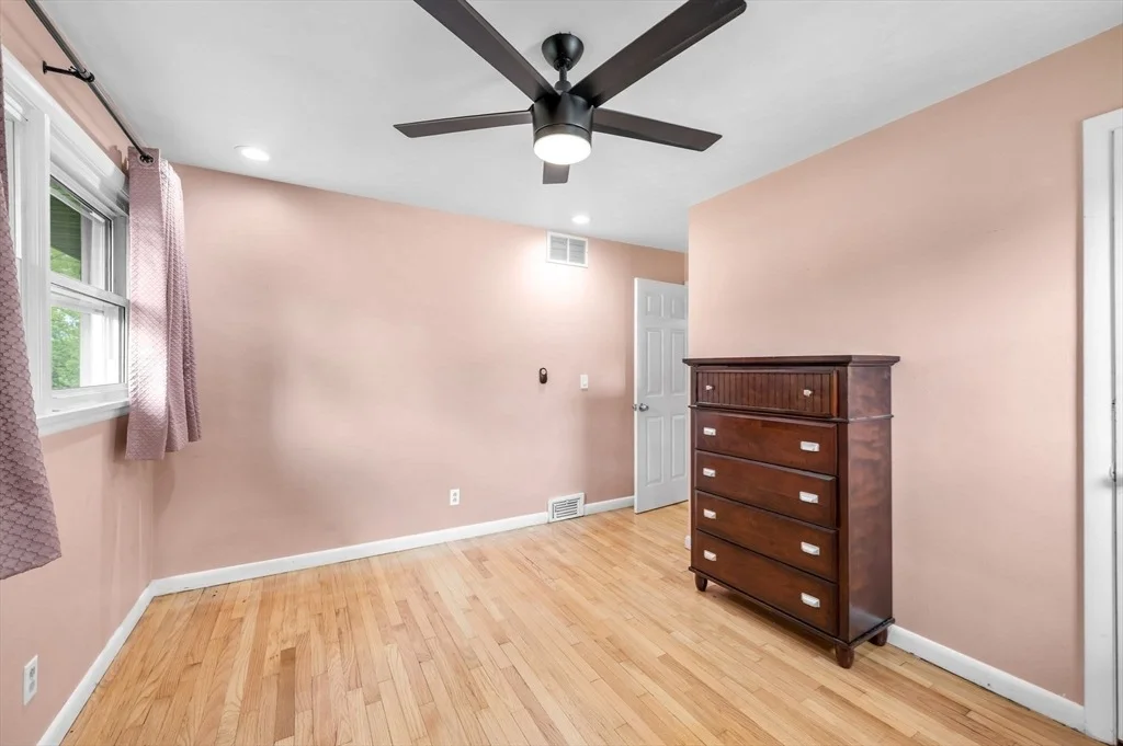 Photo of 72 Paulson Dr