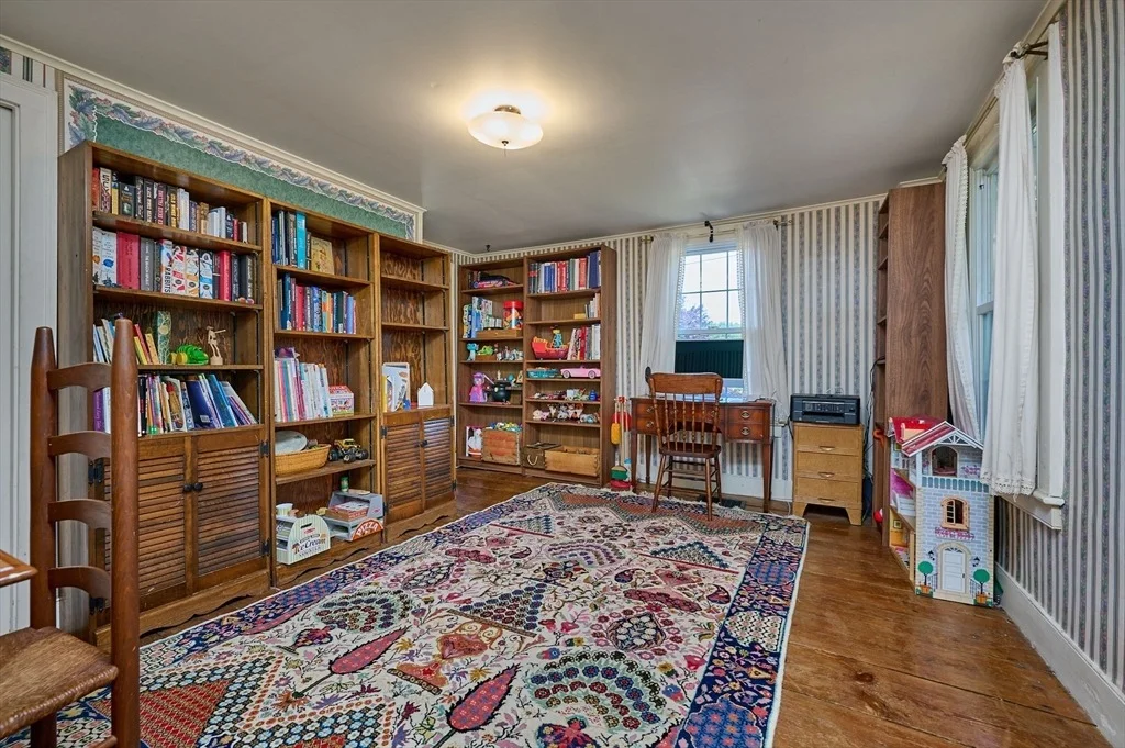 Photo of 666 Montgomery Rd