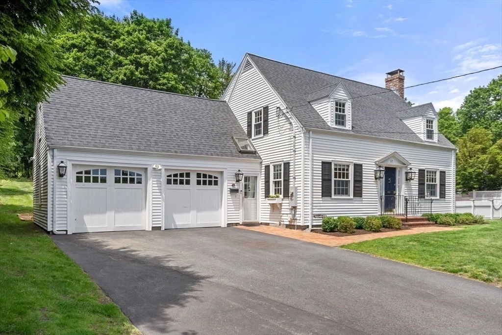 Photo of 37 Salisbury Dr