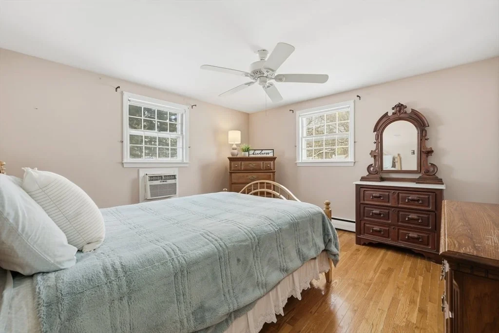 Photo of 276 Pond Street