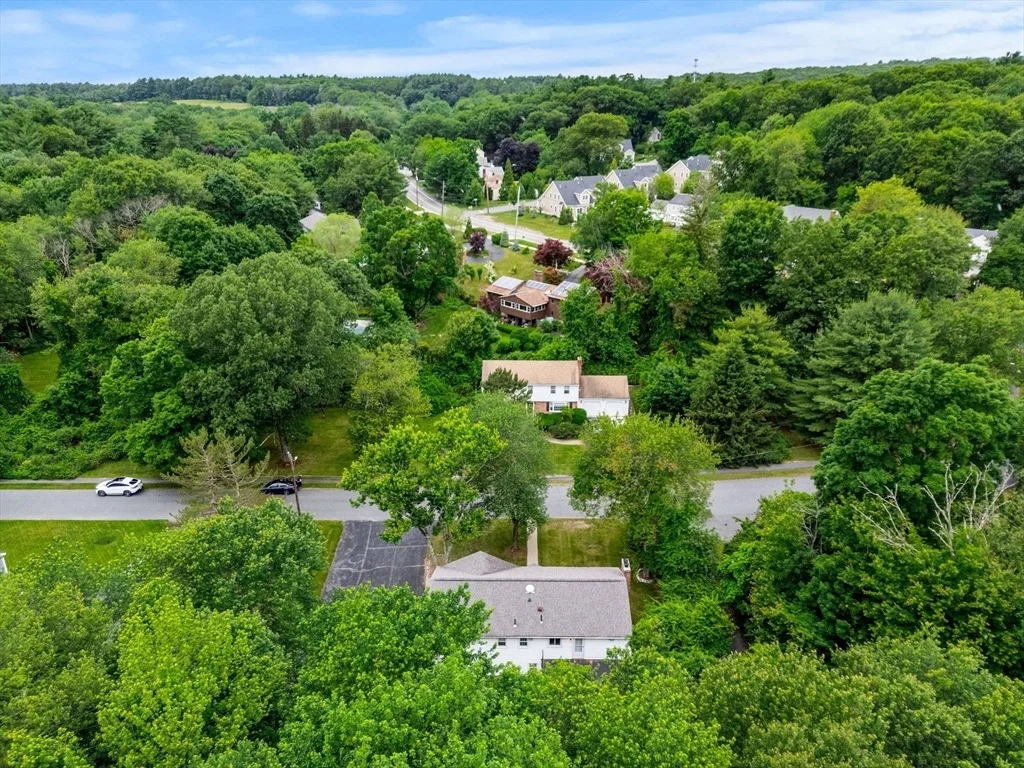 Photo of 15 Stanford Dr