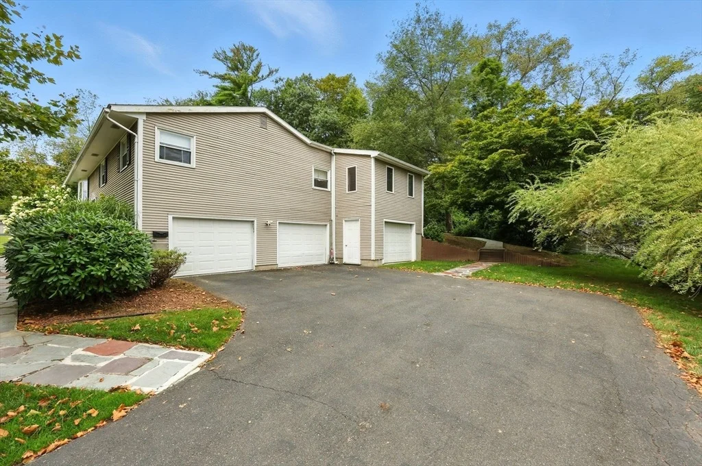 Photo of 4 Claren Dr