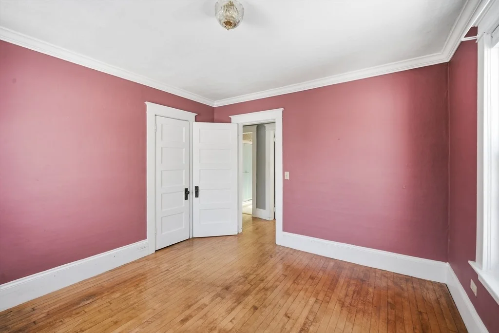 Photo of 18 Crescent St