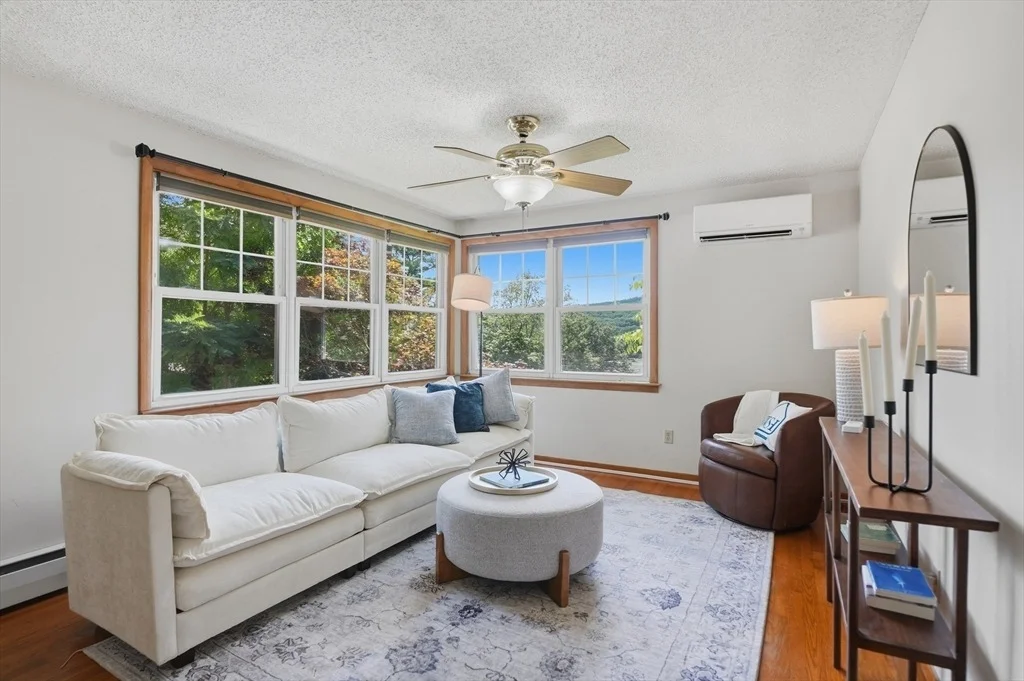 Photo of 54 Manhattan Road