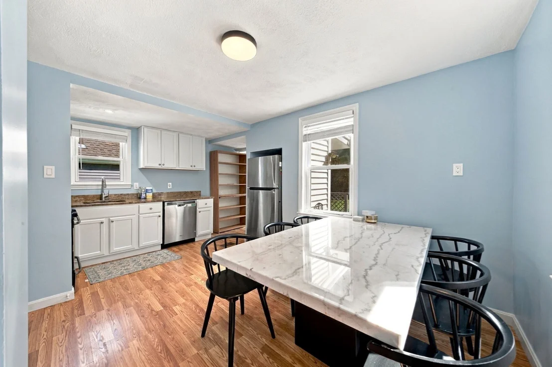 Photo of 6 Clifton Ave